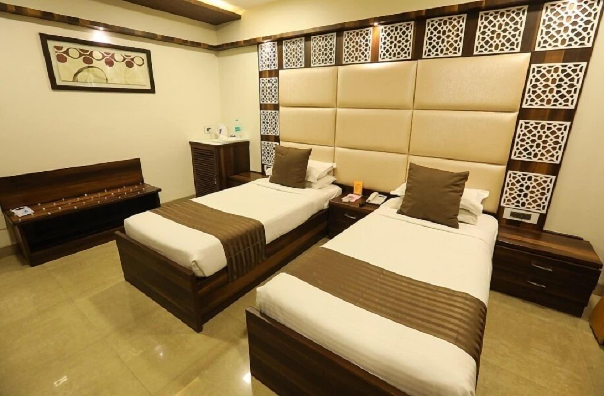 Jyoti Dwelling Hotel Мумбаї Екстер'єр фото
