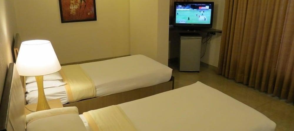 Jyoti Dwelling Hotel Мумбаї Екстер'єр фото