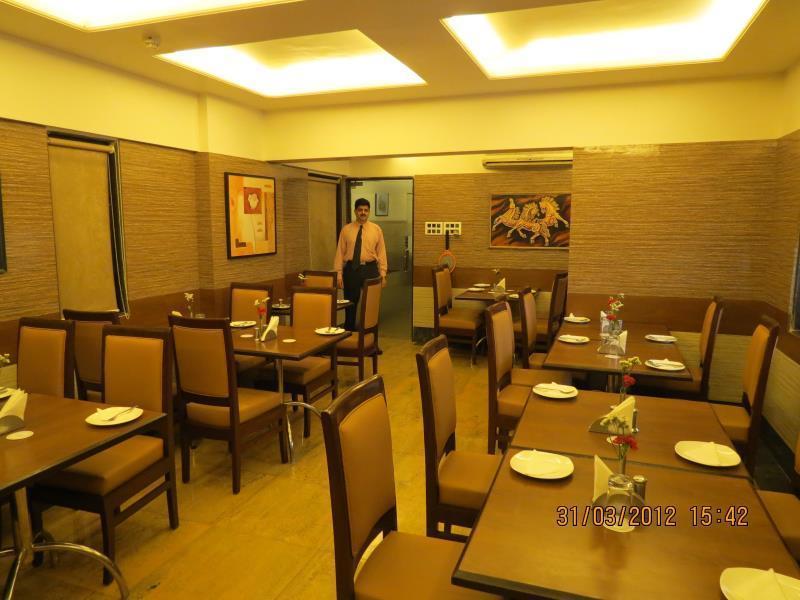 Jyoti Dwelling Hotel Мумбаї Екстер'єр фото