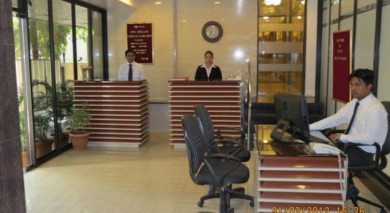 Jyoti Dwelling Hotel Мумбаї Екстер'єр фото
