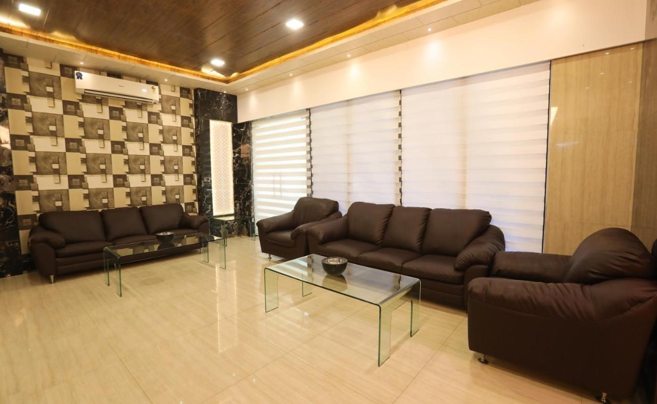 Jyoti Dwelling Hotel Мумбаї Екстер'єр фото